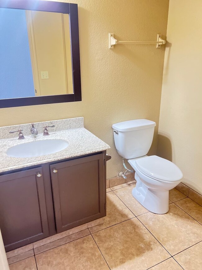 Building Photo - 3 Bedroom - 2.5 Bath - 1395 Sq. Ft. Home f...