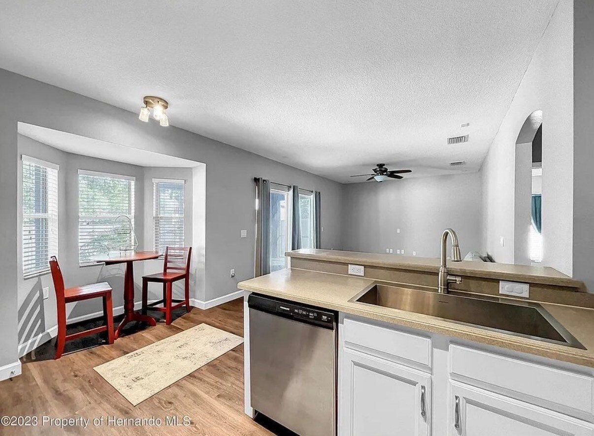 Building Photo - 9324 Southern Charm Cir