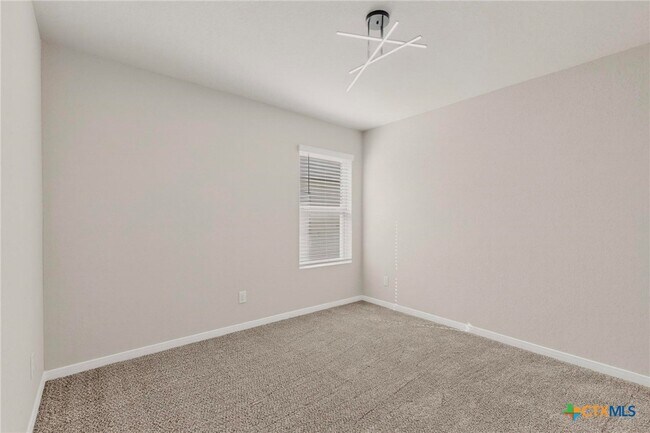 Building Photo - 1160 Water Valley