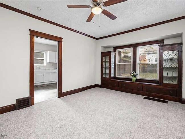 Building Photo - Renovated 3 Bedroom Home with 2 Baths