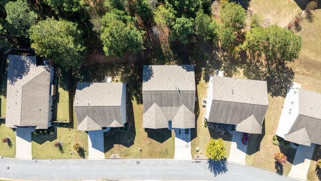 Building Photo - True Ranch Style Living! 2018 Built! 2300+...