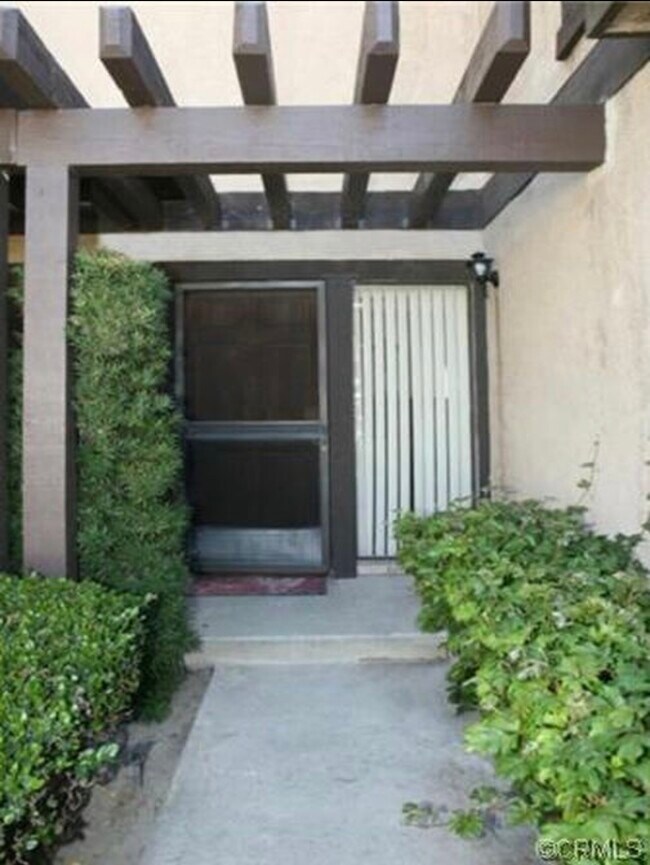 Building Photo - 10026 Aspen Cir