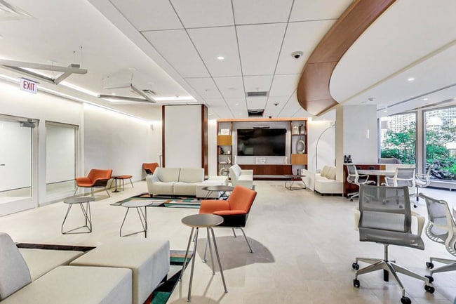 Building Photo - Lakeshore East Convertible