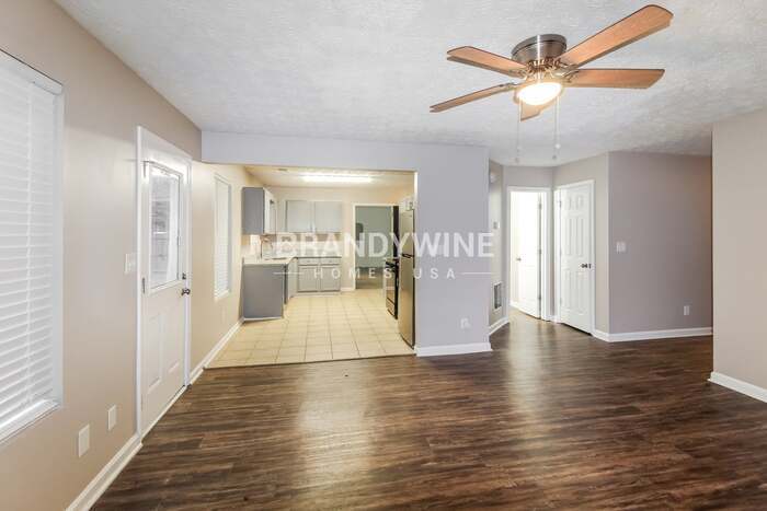 Building Photo - 846 Stonebridge Crescent