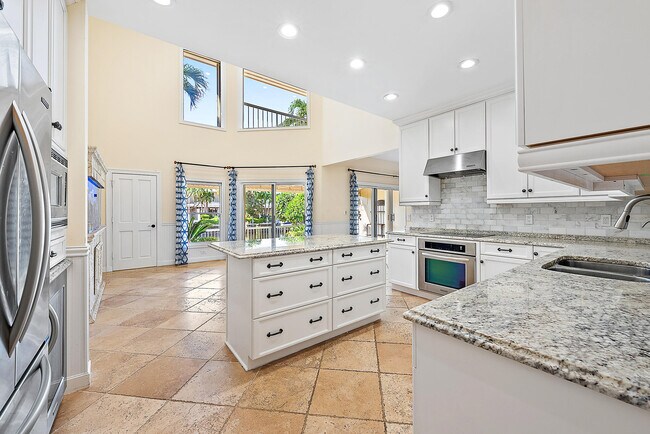 Building Photo - 14354 Cypress Island Cir