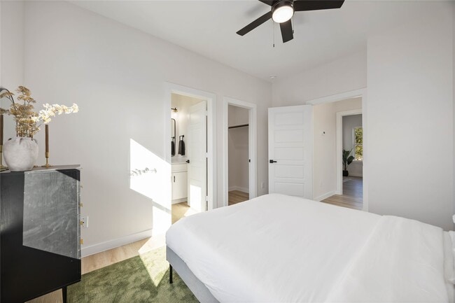 Building Photo - 5523 Haight St