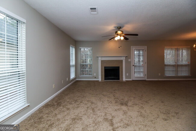 Building Photo - 105 Braelinn Creek Path