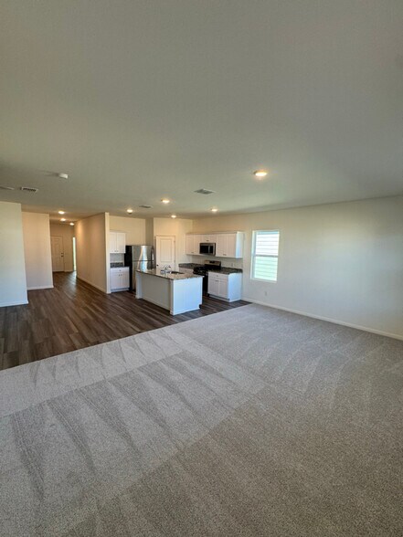 Building Photo - 207 Fox Hvn Rd