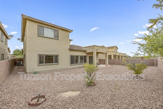 Building Photo - 7585 E Picket Fence Ln