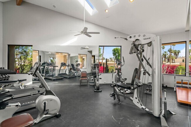 Building Photo - 35200 Cathedral Canyon Dr