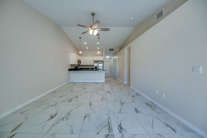 Building Photo - 3419-3421 SW 15th Pl