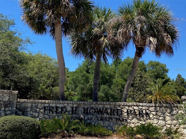 Building Photo - 654 Windrush Bay Dr