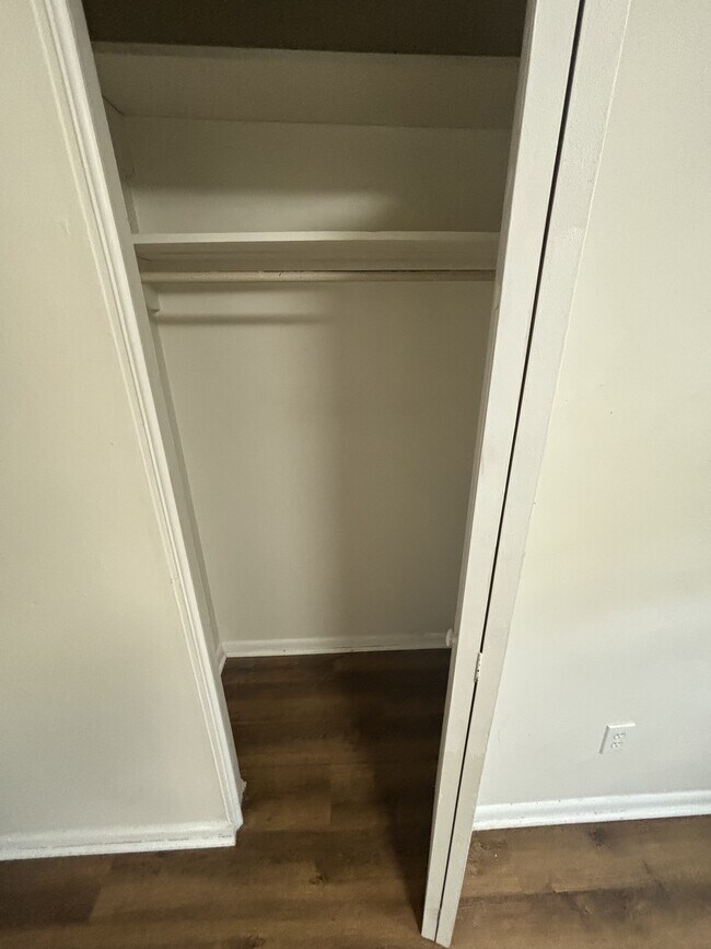 Building Photo - 2219 Belle Vue Way