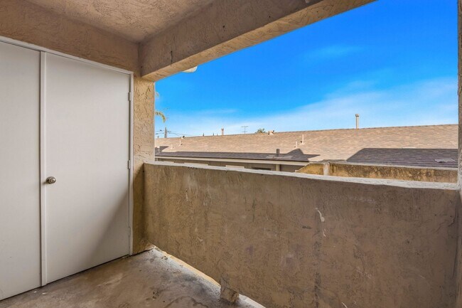 Building Photo - 621 D St