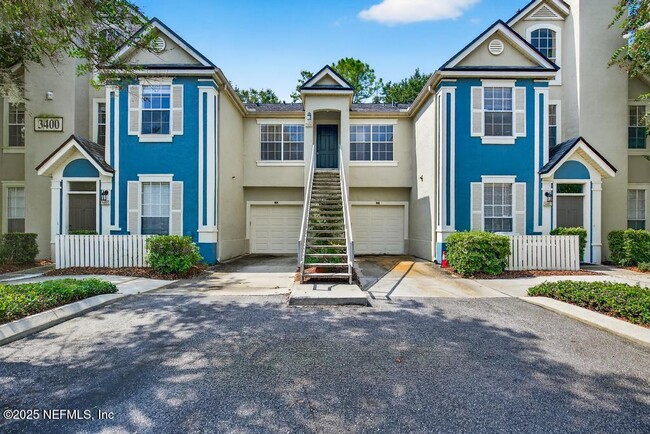 Primary Photo - 13703 Richmond Park Dr N