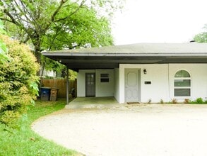 Building Photo - 3713 Meredith St