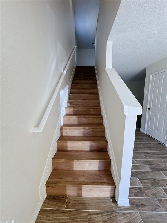 Building Photo - 760 Cresting Oak Cir