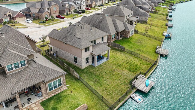 Building Photo - 3723 Lake Varano Cir