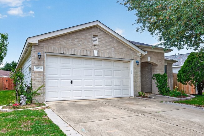 Building Photo - 16238 Ranchland Ln