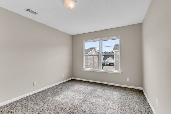 Building Photo - 3 Bedroom 2.5 Bathroom Townhome in Cypress...