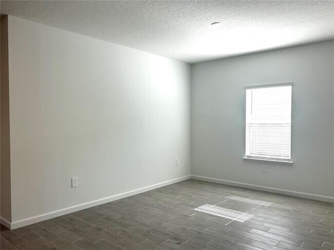 Building Photo - 6637 SW 89th Loop