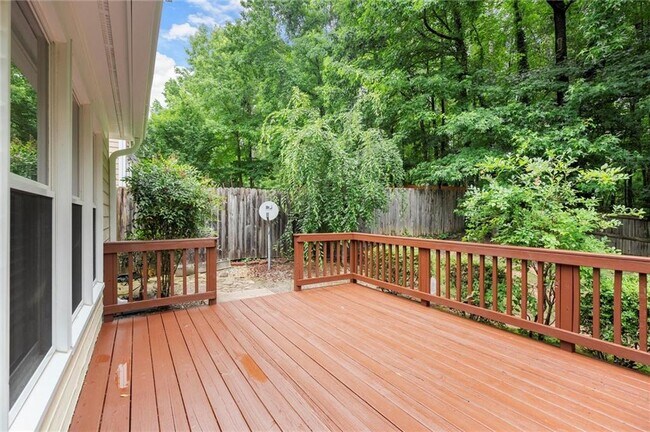 Building Photo - 1158 Manor Crest Ct NE