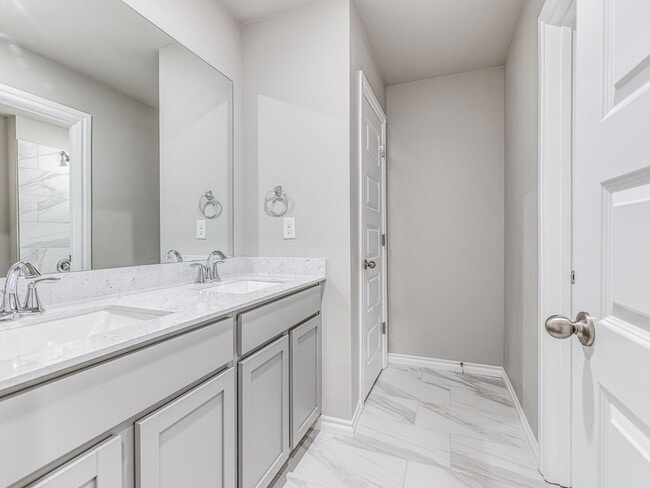 Building Photo - Beautiful brand new home + Deer Creek Scho...
