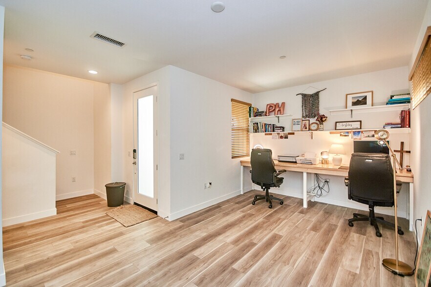 Building Photo - 9914 Artesia Blvd