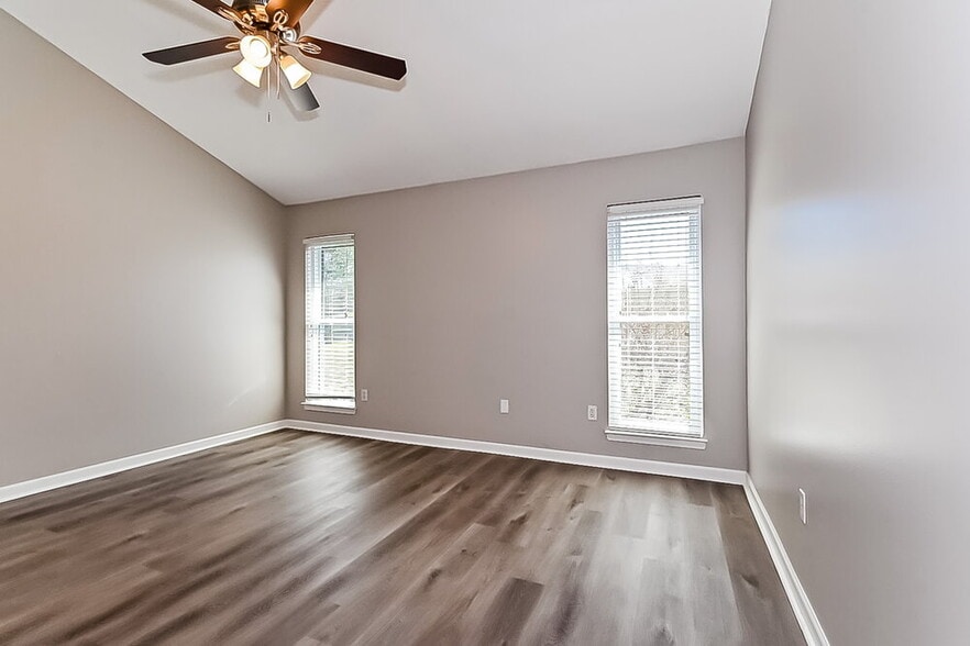 Building Photo - 1670 Timber Creek Dr