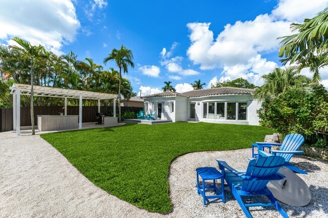 Building Photo - 7901 Noremac Ave