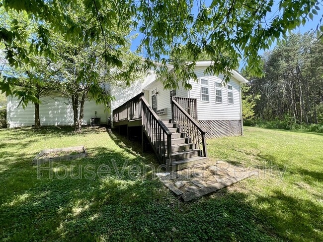 Building Photo - 9735 Hawkdale Ln