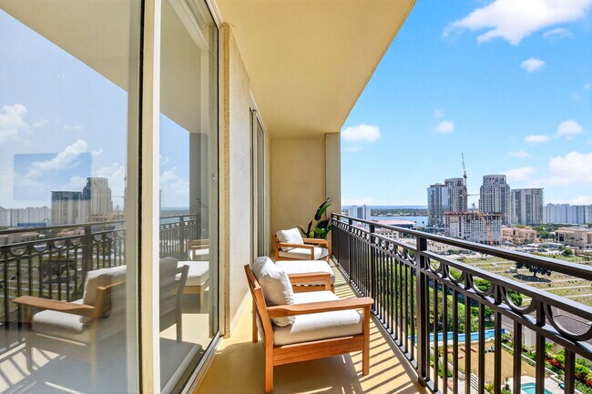 Building Photo - 550 Okeechobee Blvd