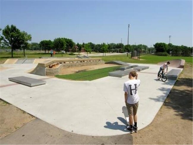 Building Photo - 15303 Trillium Cir