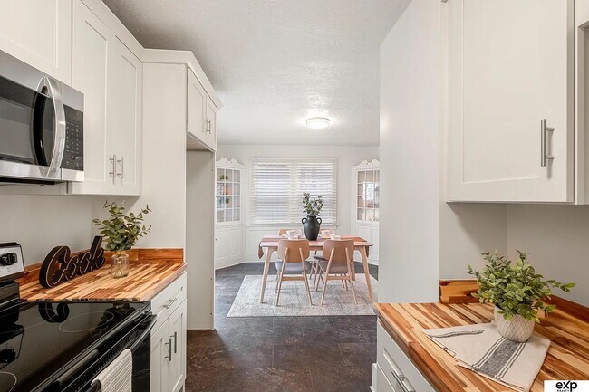 Building Photo - 2717 N 48th Ave