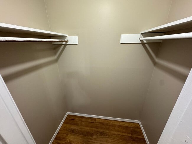 Building Photo - All Brick Home available NOW!