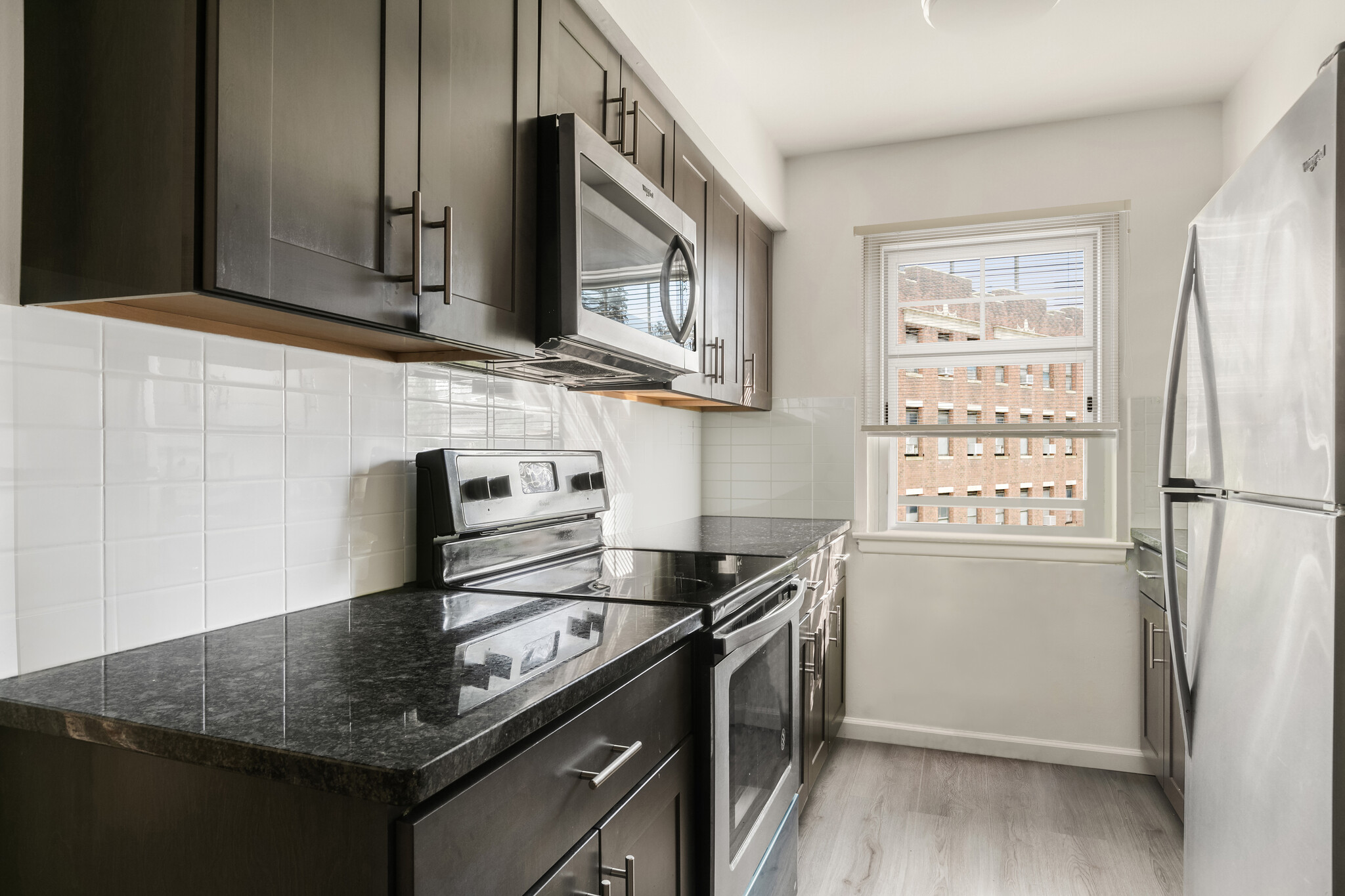 Kitchen - Glenwood Gardens Apartments