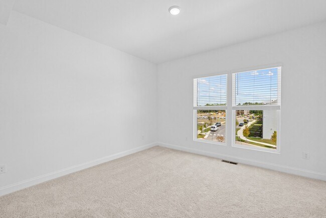 Building Photo - 2910 Kempthorne Rd