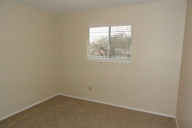 Building Photo - 12107 Tanglebriar Trail