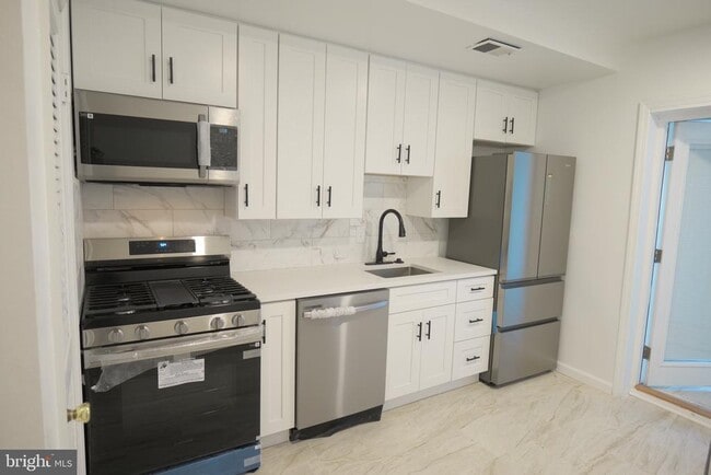 Building Photo - 75 P St NW