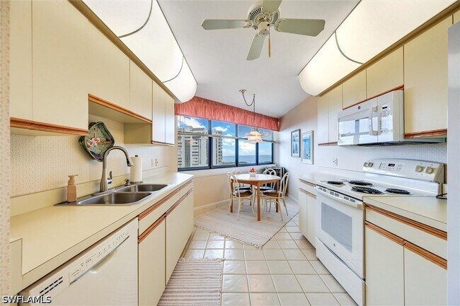 Building Photo - 6000 Pelican Bay Blvd