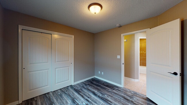 Building Photo - 2608 Tanning Rock