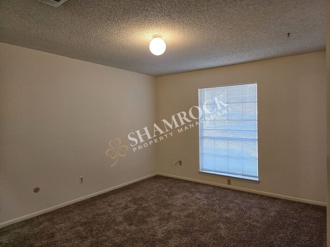 Building Photo - 2-Bedroom Waco ISD Duplex!