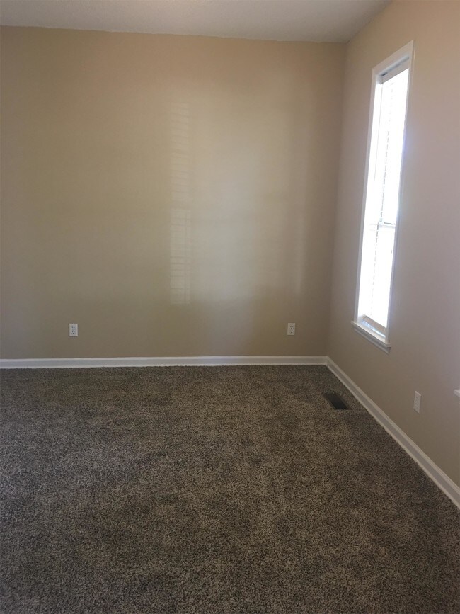 Building Photo - 403 9th Ave