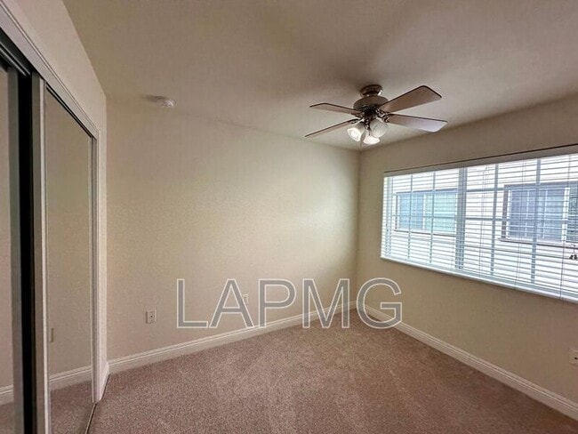 Building Photo - 12217 Moorpark St