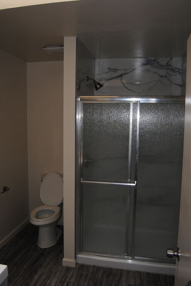 Building Photo - 7605 Quailwood Dr