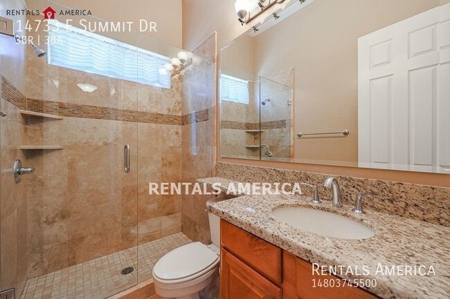 Building Photo - Beautiful 3-Bed/3-bath home in Fountain Hi...