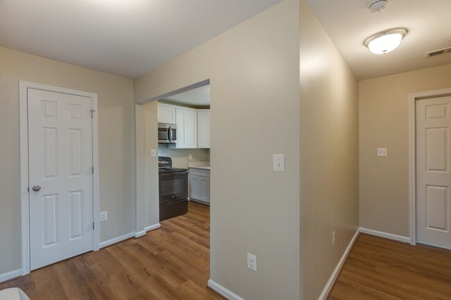 Building Photo - 9202 Douglas St