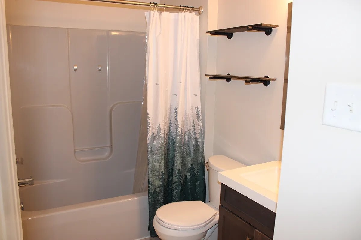 Building Photo - 7 White Birch Dr