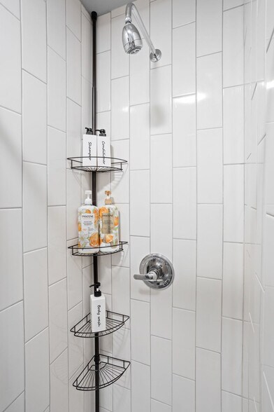 Building Photo - 848 Camp St