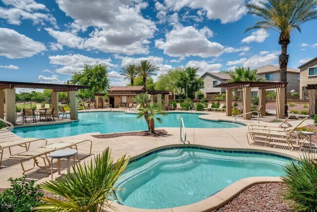 Building Photo - Charming 3 Bed + Den 2.5 Bath Home with 2 car attached EV garage with community pool !!